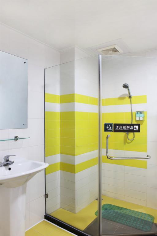 7Days Inn Guangzhou Tianhe Tianpingjia Subway Station Zimmer foto